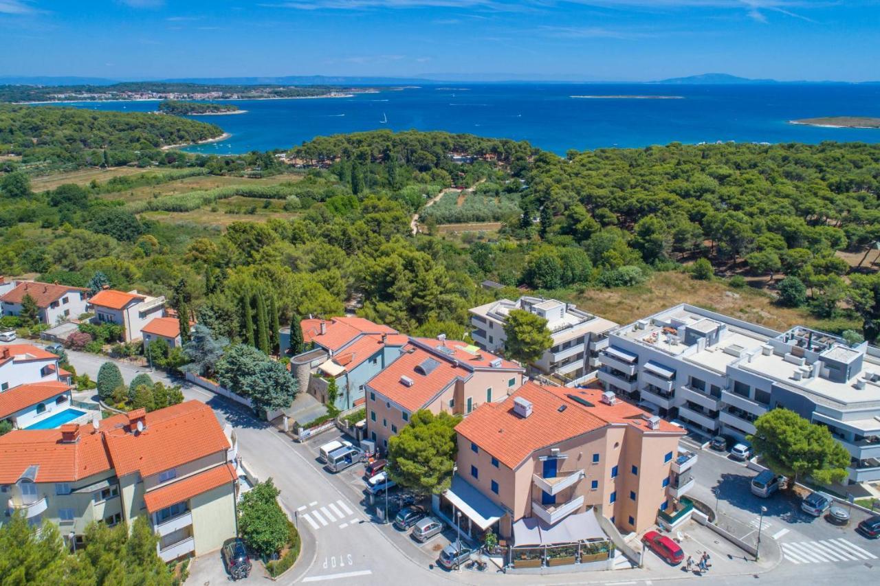 Apartment Sea Premantura Exteriör bild